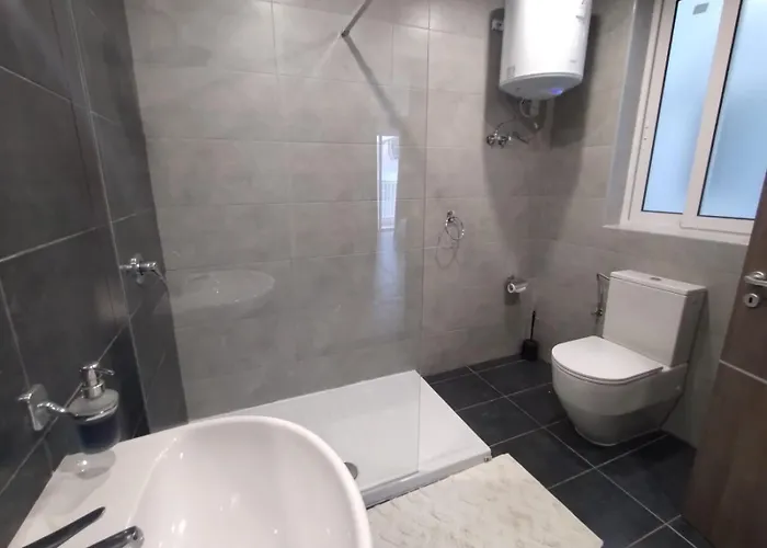 San Pawl Apartment *